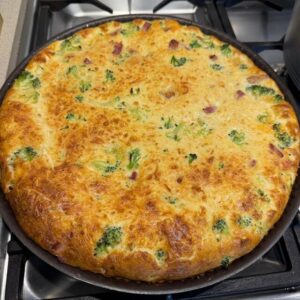 Quiche brocoli feta, salade