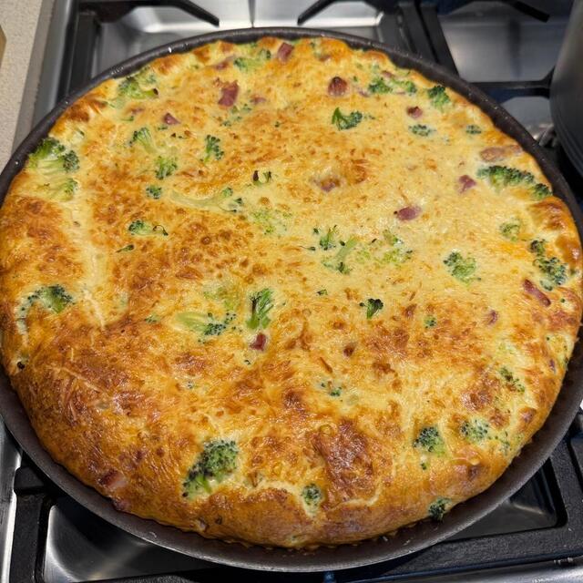Quiche brocoli feta, salade